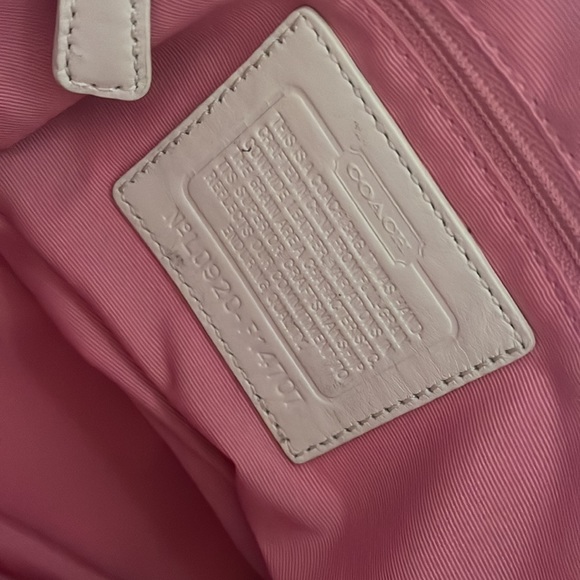 Coach purse - Picture 3 of 4